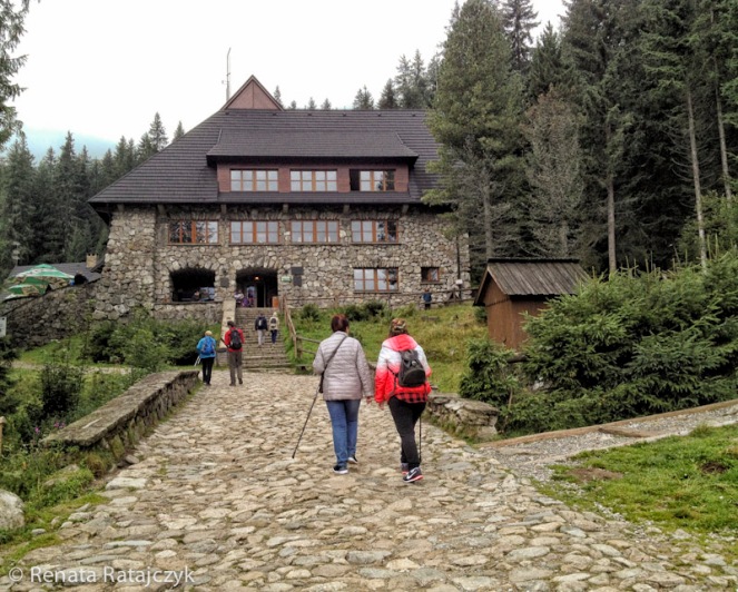 Following the main trail, I have finally arrived to the mountain lodge "Schronisko PTTK na Polanie Chocholowskiej". Tatra mountains, Poland.